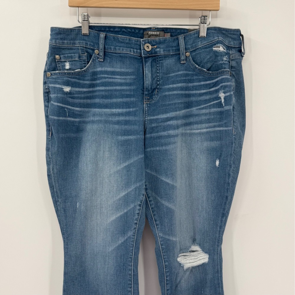 Torrid Mid Rise Skinny Jeans Women 16R Vintage‎ Stretch Distressed NWT - Picture 2 of 8